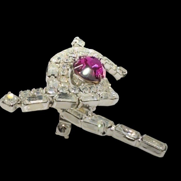 Vintage Clear & Pink Glass Curved Brooch - Picture 2 of 5